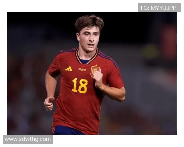 巴塞罗那足球队现役明星球员表现分析及未来发展前景探讨